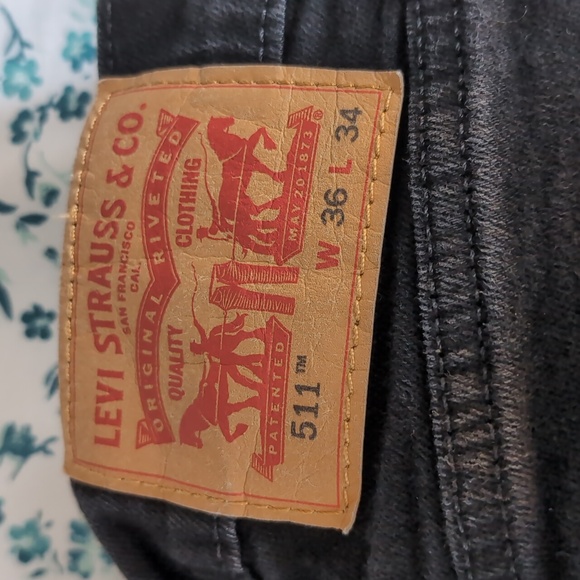 Levi Strauss black jeans - Picture 2 of 3